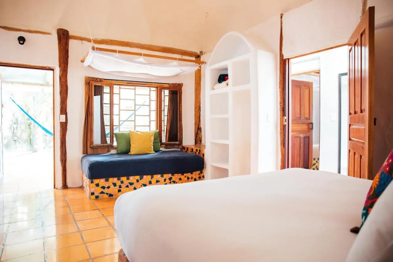 טולום Zamas Hotel